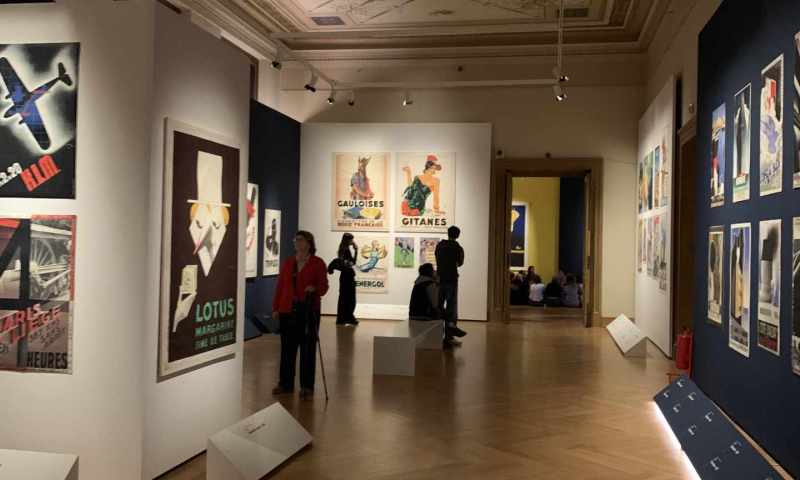 Francouzský meziválečný reklamní plakát